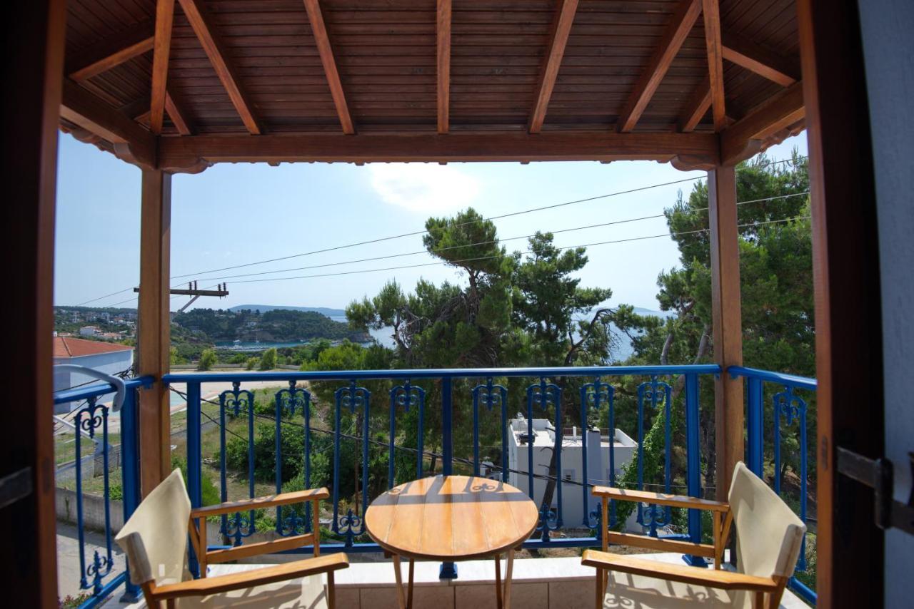 Kavos Apartments Alonissos Patitiri  Exterior photo