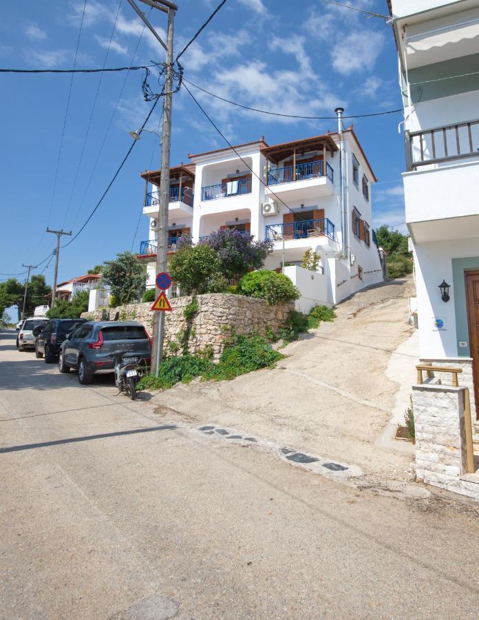 Kavos Apartments Alonissos Patitiri  Exterior photo