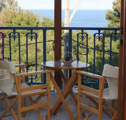 Kavos Apartments Alonissos Patitiri  Exterior photo
